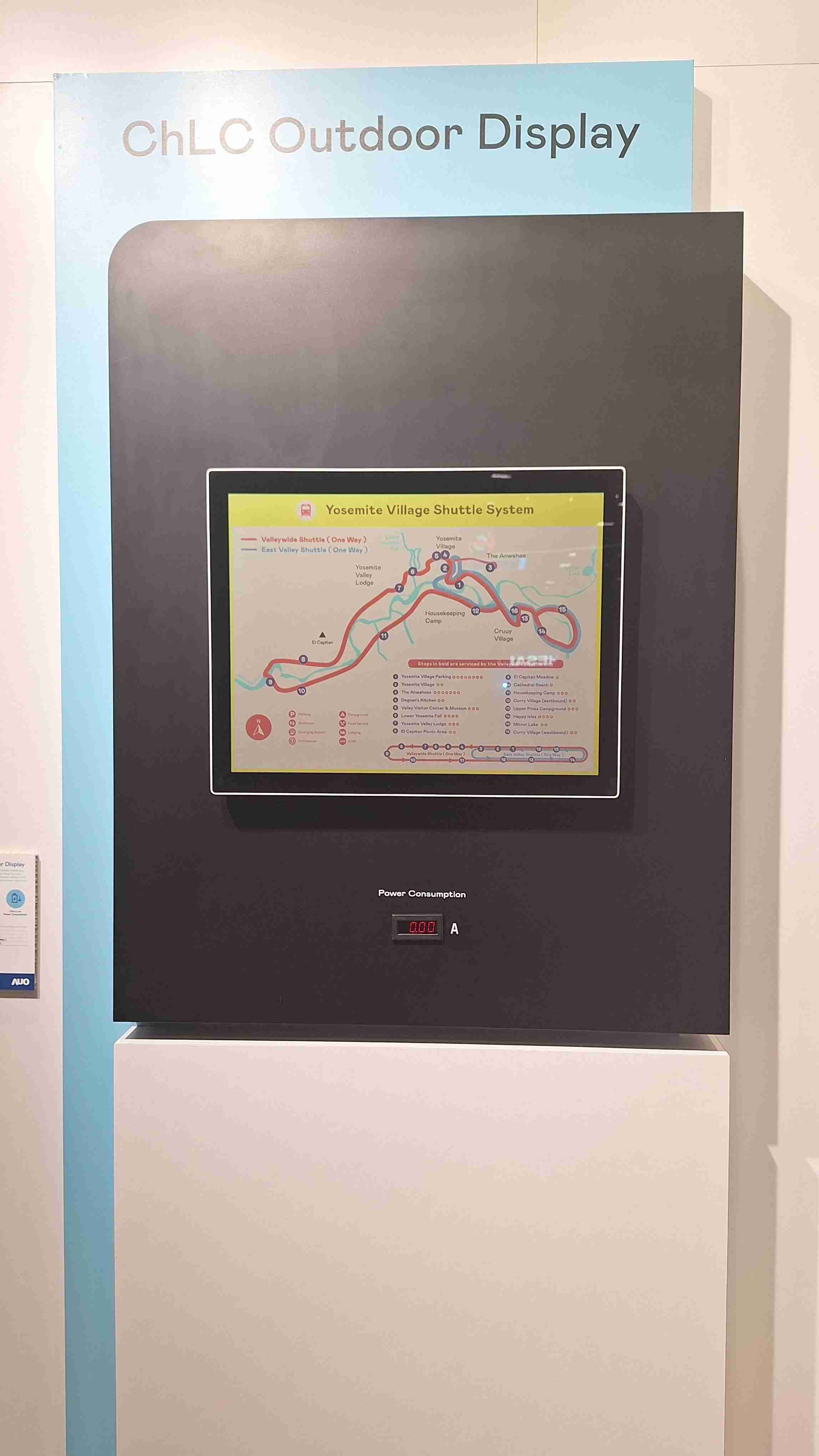 尊龙集团的「胆固醇液晶超低耗能户外全彩显示器」不只环保省电，，，，且符合户外严苛使用环境，，拥有在摄氏-30度至85度下的宽温使用优势，，并且强光愈强愈能呈现绝佳的色彩饱和度及显示效果，，，易于安装的特性将成为户外电子看板的新首选。。。。